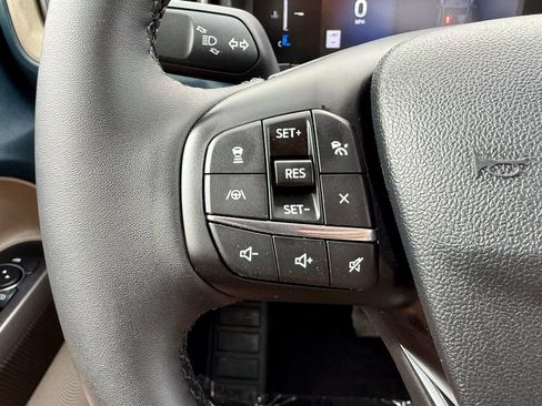 Used 2025 Ford Maverick Lariat w/ 4K Tow Package AWD/4WD image 27