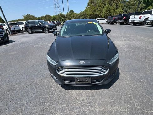 Used 2016 Ford Fusion SE w/ Equipment Group 201A FWD image 14