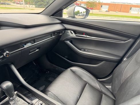 Used 2022 MAZDA MAZDA3 s FWD image 19