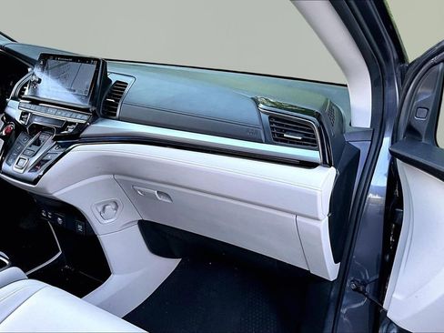 Used 2025 Honda Odyssey Touring image 21