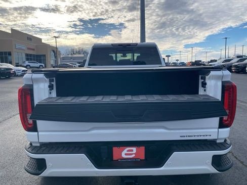 Used 2022 GMC Sierra 3500 Denali w/ Denali Ultimate Package image 45