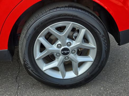 Used 2024 Kia Soul LX w/ Option Group 015 image 35