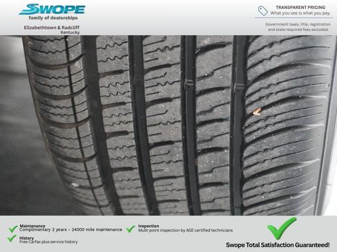 Used 2024 Chrysler Pacifica Limited FWD image 35
