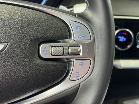 Used 2025 Genesis GV70 2.5T image 33