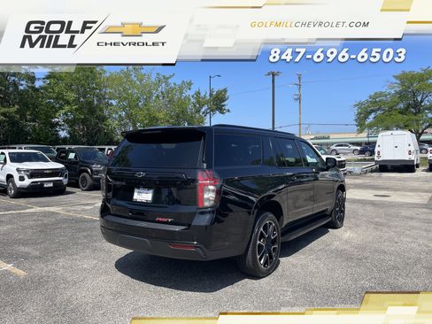Used 2024 Chevrolet Suburban RST w/ Luxury Package AWD/4WD image 5