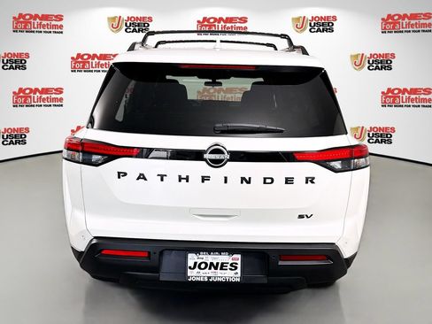 Certified 2024 Nissan Pathfinder SV w/ Black Appearance Package FWD image 15