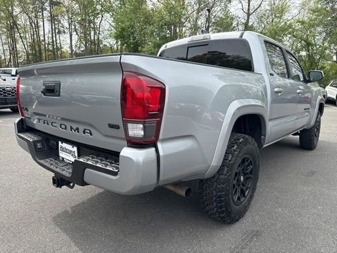Used 2021 Toyota Tacoma SR5 w/ Technology Package image 5