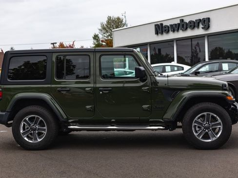 Used 2023 Jeep Wrangler Freedom Edition image 7