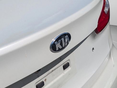 Used 2015 Kia Forte LX FWD image 19