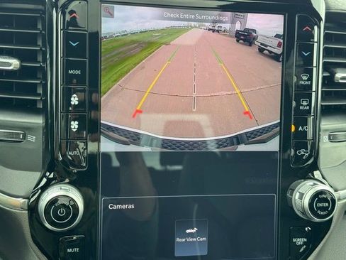 New 2026 RAM 1500 Laramie AWD/4WD image 21