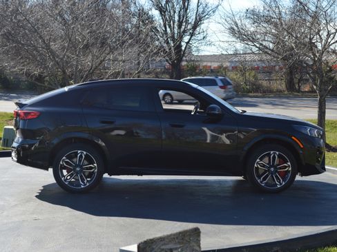 Used 2026 BMW X2 xDrive28i w/ Technology Package image 12