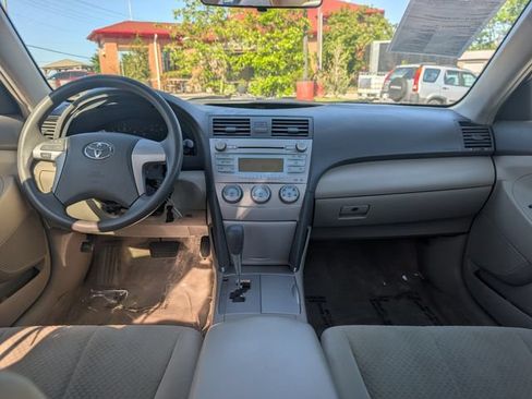 Used 2009 Toyota Camry FWD image 14