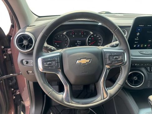 Used 2023 Chevrolet Blazer LT AWD/4WD image 13