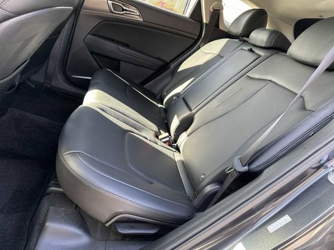 Used 2024 Kia Sportage EX image 21