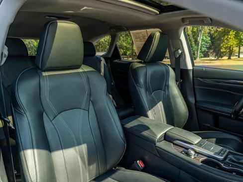 Used 2022 Lexus RX 350L Luxury w/ Accessory Package (Z1) FWD image 20