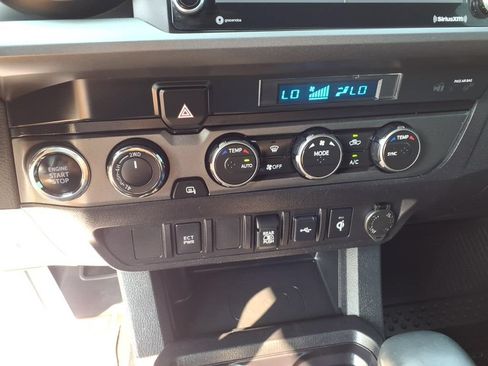 Used 2023 Toyota Tacoma TRD Off-Road AWD/4WD image 11