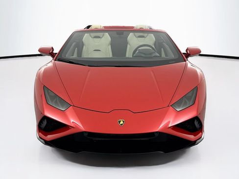 Used 2022 Lamborghini Huracan EVO RWD image 2