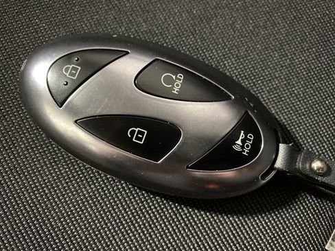 Certified 2025 Hyundai Tucson SE image 25