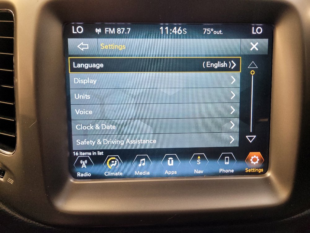 Used 2018 Jeep Compass Latitude w/ Popular Equipment Group AWD/4WD image 25