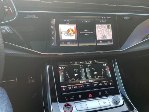 Used 2022 Audi RS Q8 4.0T image 22