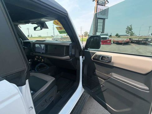 Used 2024 Ford Bronco Wildtrak AWD/4WD image 29