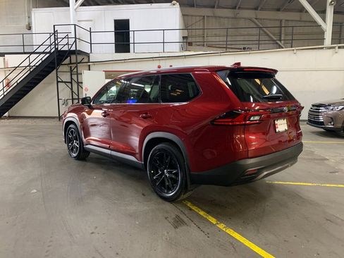 New 2026 Toyota Grand Highlander Platinum image 1