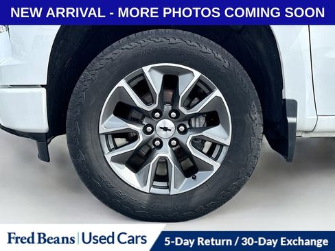 Used 2022 Chevrolet Silverado 1500 RST AWD/4WD image 12