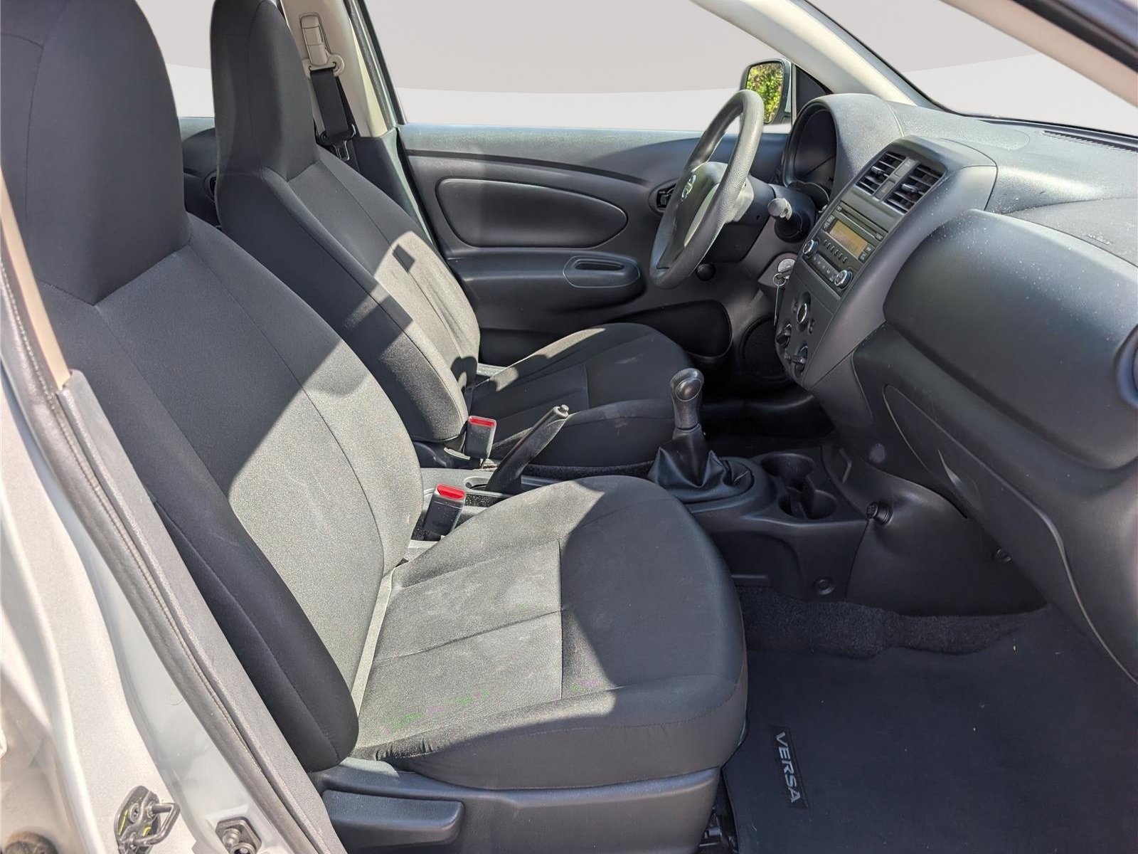 Used 2017 Nissan Versa S FWD image 10