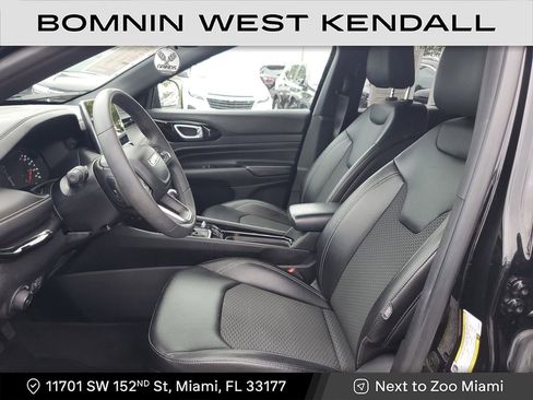 Used 2023 Jeep Compass Altitude image 23