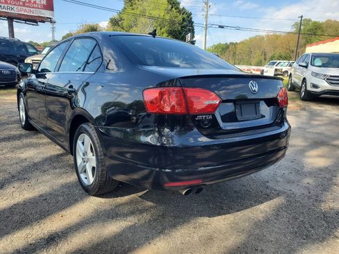 Used 2013 Volkswagen Jetta TDI image 5