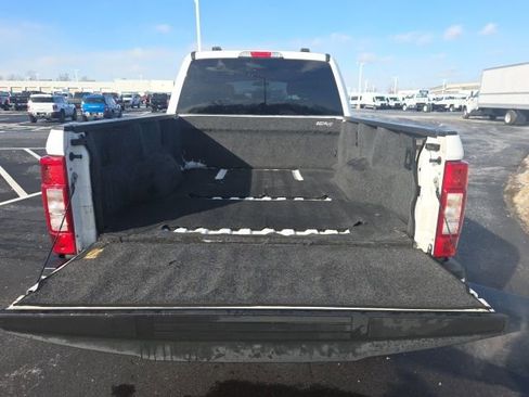 Used 2020 Ford F250 XLT w/ XLT Premium Package image 6