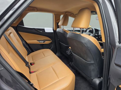 Certified 2025 Lexus NX 250 FWD image 17