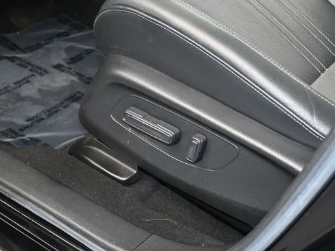 Used 2023 Honda HR-V EX-L image 13