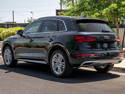 Used 2018 Audi Q5 2.0T Premium Plus w/ Premium Plus Package AWD/4WD image 3