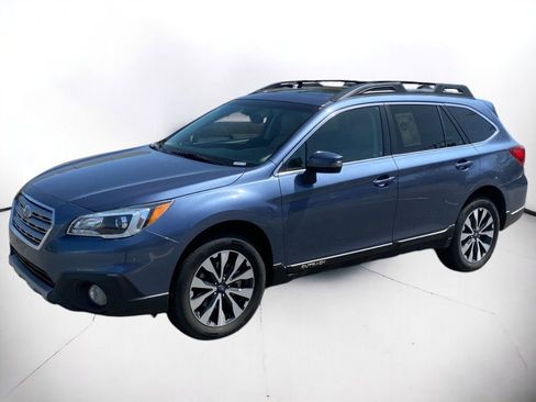 Used 2016 Subaru Outback 2.5i Limited image 2