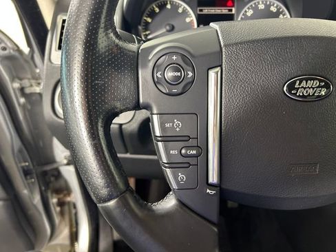 Used 2013 Land Rover Range Rover Sport HSE AWD/4WD image 16