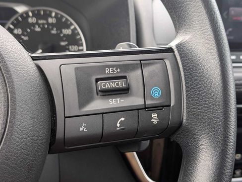 Used 2023 Nissan Rogue SV AWD/4WD image 23