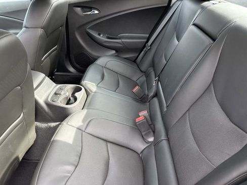 Used 2018 Chevrolet Volt Premier FWD image 16