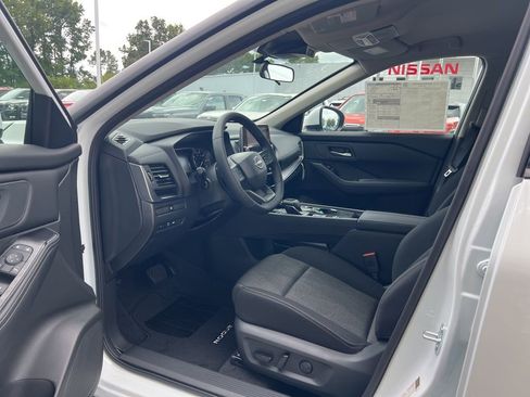 New 2026 Nissan Rogue SV image 18