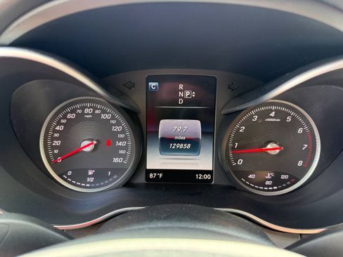 Used 2015 Mercedes-Benz C 300 4MATIC Sedan w/ Multimedia Package image 19