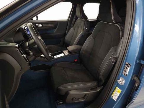 Certified 2023 Volvo XC40 Recharge Ultimate w/ Protection Package Premier image 18