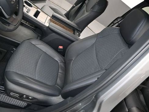 New 2026 Toyota Sienna Limited FWD image 10