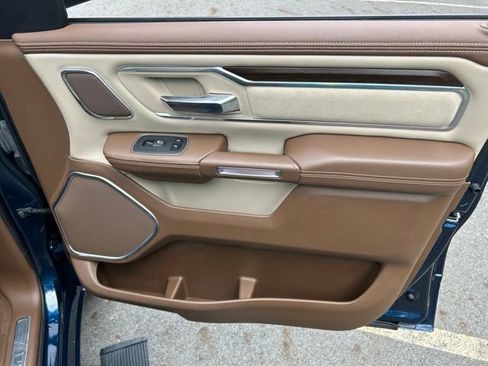 Used 2021 RAM 1500 Laramie AWD/4WD image 28