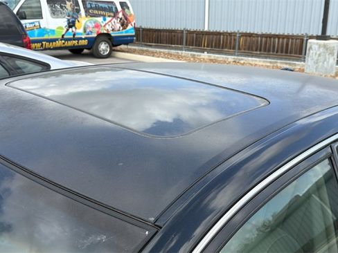 Used 2011 Toyota Avalon Limited image 12