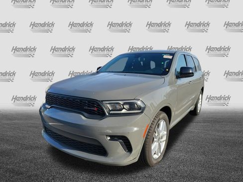 Used 2023 Dodge Durango GT RWD image 4