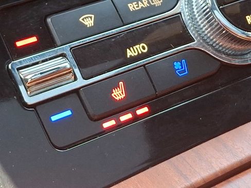 Used 2021 Lincoln Navigator L Reserve AWD/4WD image 33