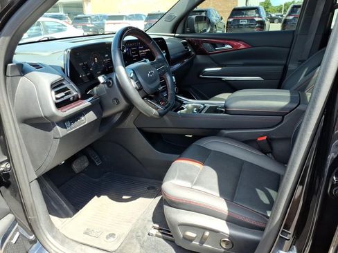 Used 2024 Chevrolet Traverse RS AWD/4WD image 10