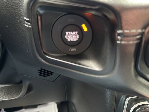 Used 2025 Jeep Gladiator Mojave image 22