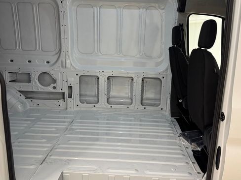 New 2026 Ford Transit 250 148 High Roof image 21