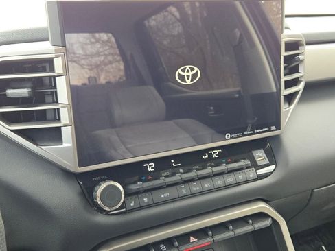 Used 2023 Toyota Tundra Limited AWD/4WD image 22